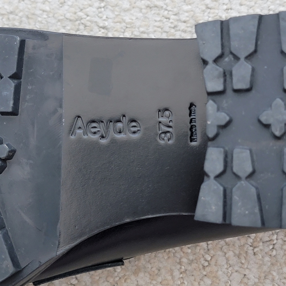 Aeyde chunky black loafer - Picture 8 of 10
